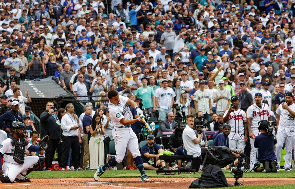 A love letter to Seattle fans: Julio Rodriguez sets Home Run Derby