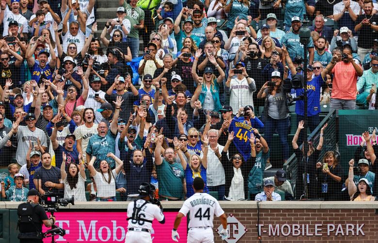 Julio Rodriguez gives T-Mobile Park fans a Home Run Derby performance  they'll never forget