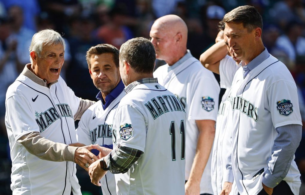 Mariners 2001 All-Stars reunite 22 years later in front of Seattle