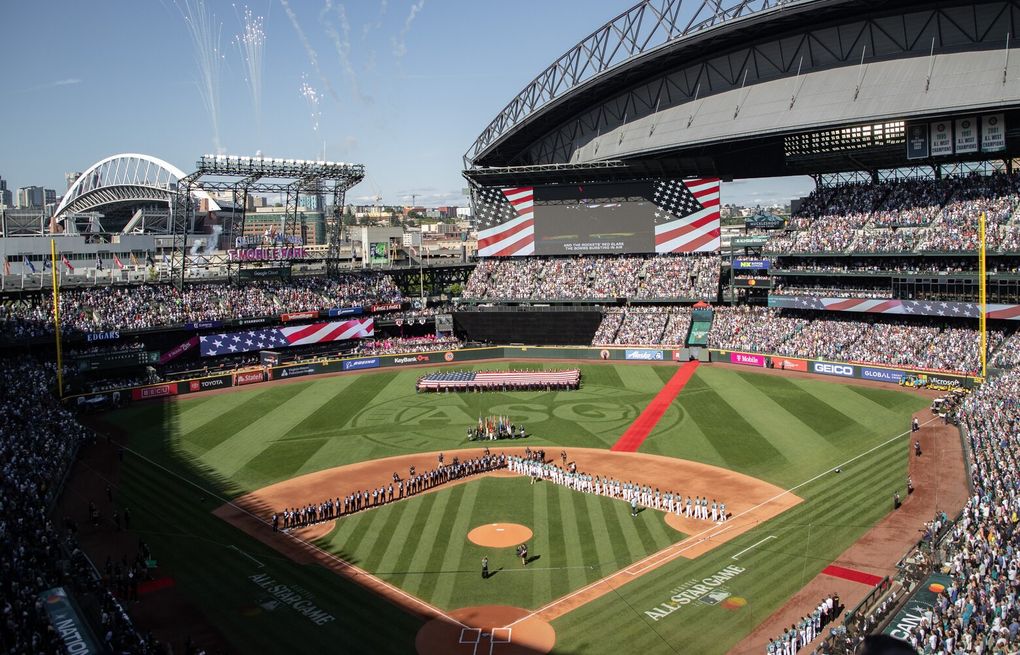 Mariners hosting AL Wild Card watch parties at T-Mobile Park