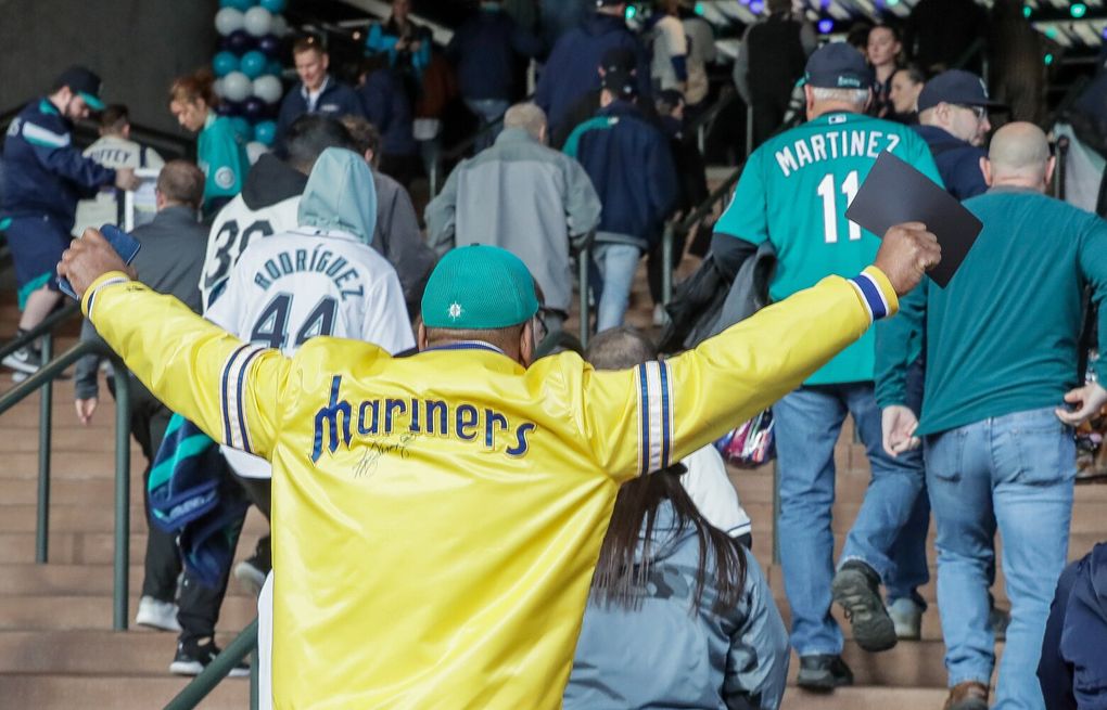 Mariners will open 2022 season at home as tentative MLB schedule