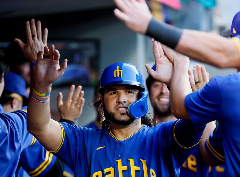 After flat start to second half, Eugenio Suarez gives Mariners emotional  lift