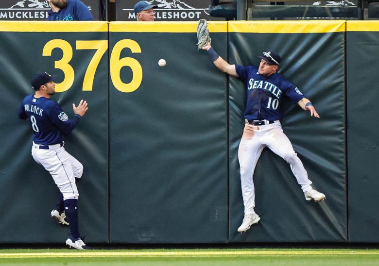 Extra Innings: Discussing the Mariners' unexpected postseason hopes, the  stepback and future free agent signings