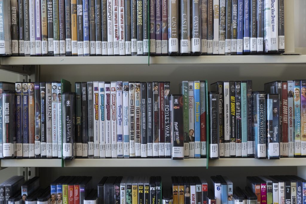 For Dvd Aficionados In Seattle, The Last Blockbuster Is The Local 