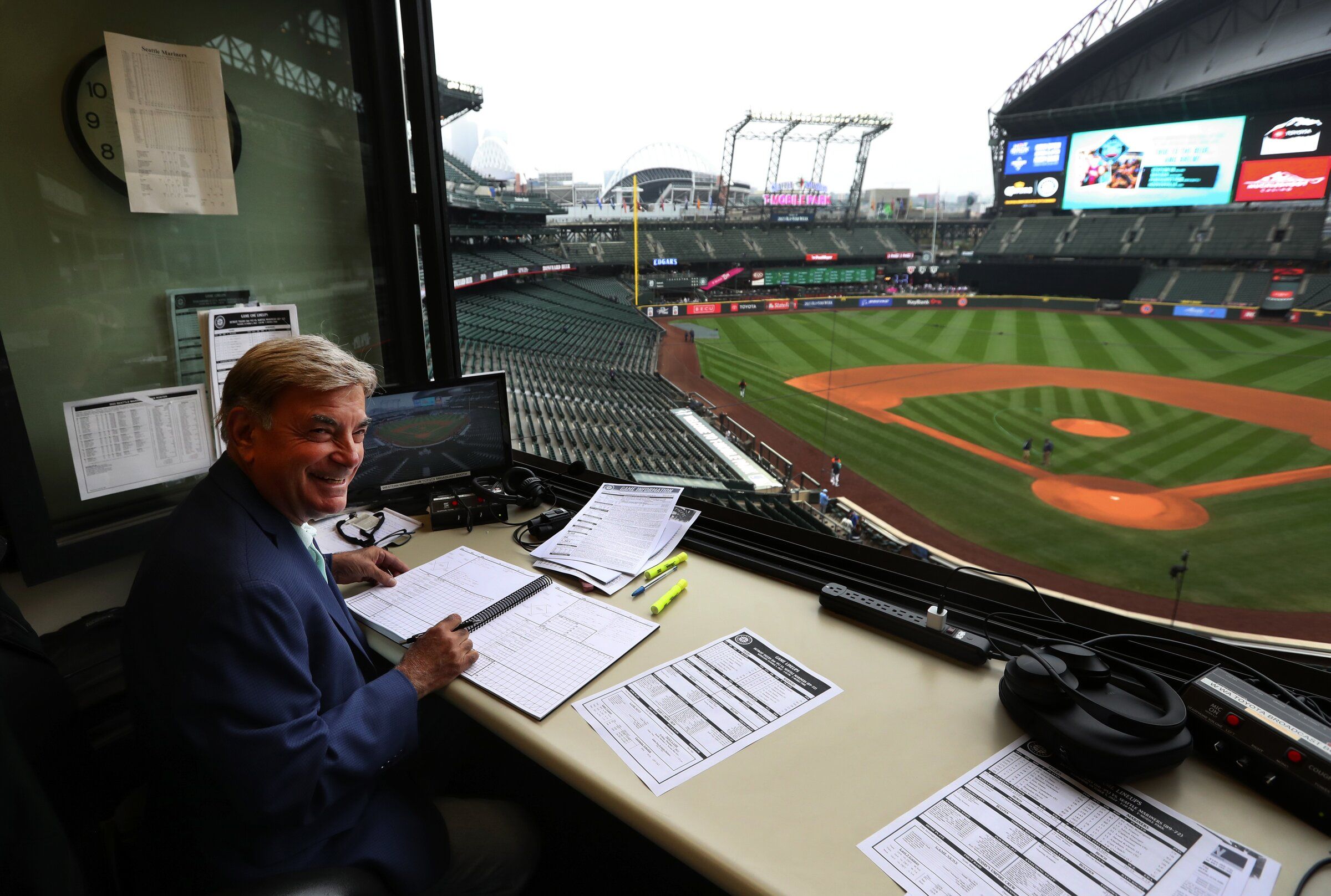 Rough stretch for Rick Rizzs, but longtime Mariners broadcaster very, very, very lucky The Seattle Times