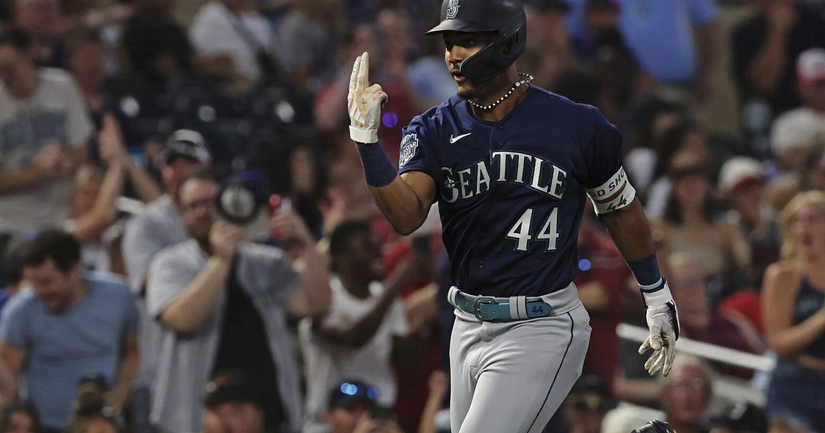 Mariners' Julio Rodriguez Reaches 20-20 Season Benchmark 