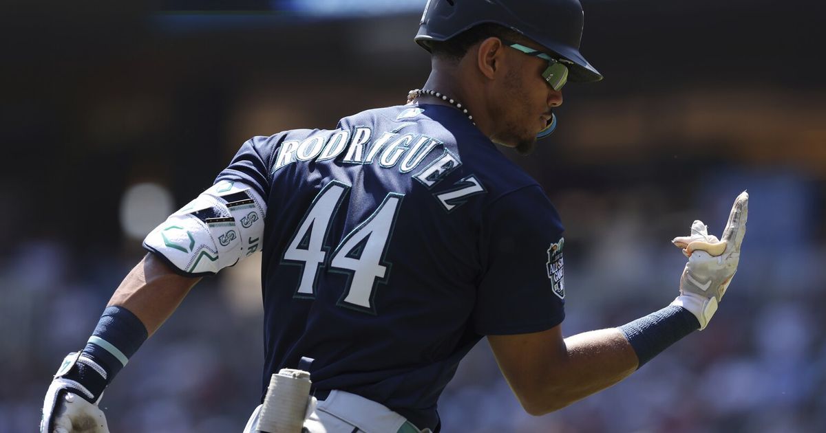 Swing adjustments paying off for Mariners' Julio Rodriguez