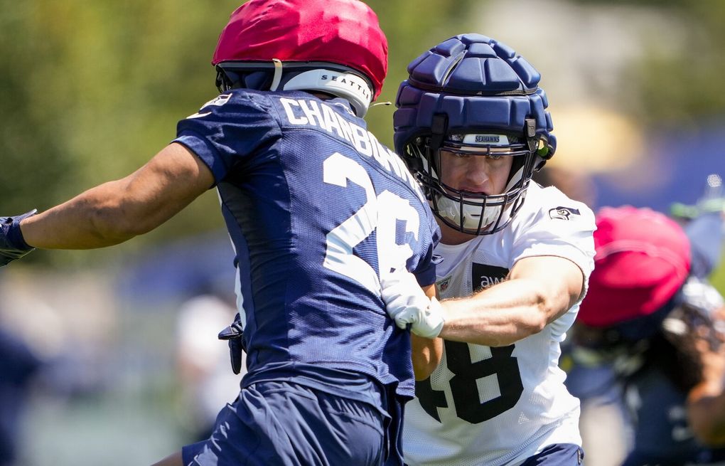 How Seahawks LB Ben Burr-Kirven is set to play 5th year of rookie deal -  Field Gulls