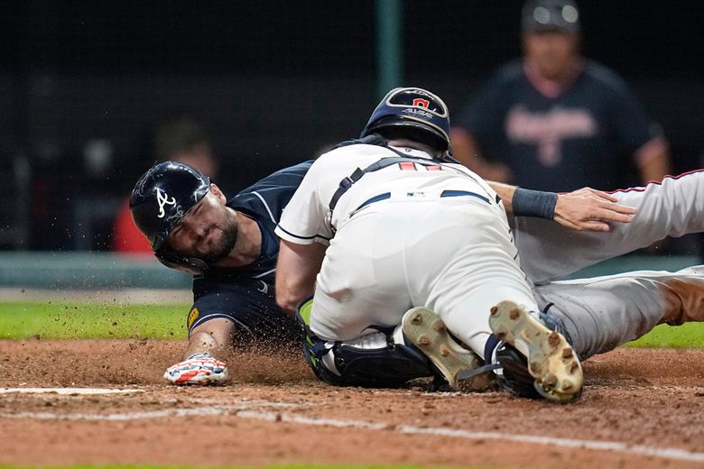 Guardians beat Mariners, 6-5, in 10 innings, open season with series win 