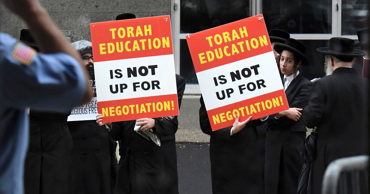 NYC school officials say yeshivas run by Hasidic community fail to ...