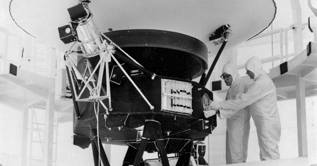 NASA listens for Voyager 2 spacecraft after wrong command cuts contact ...