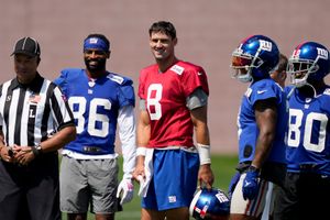 Giants linebackers Thibodeaux and Ojulari hoping to run up sacks