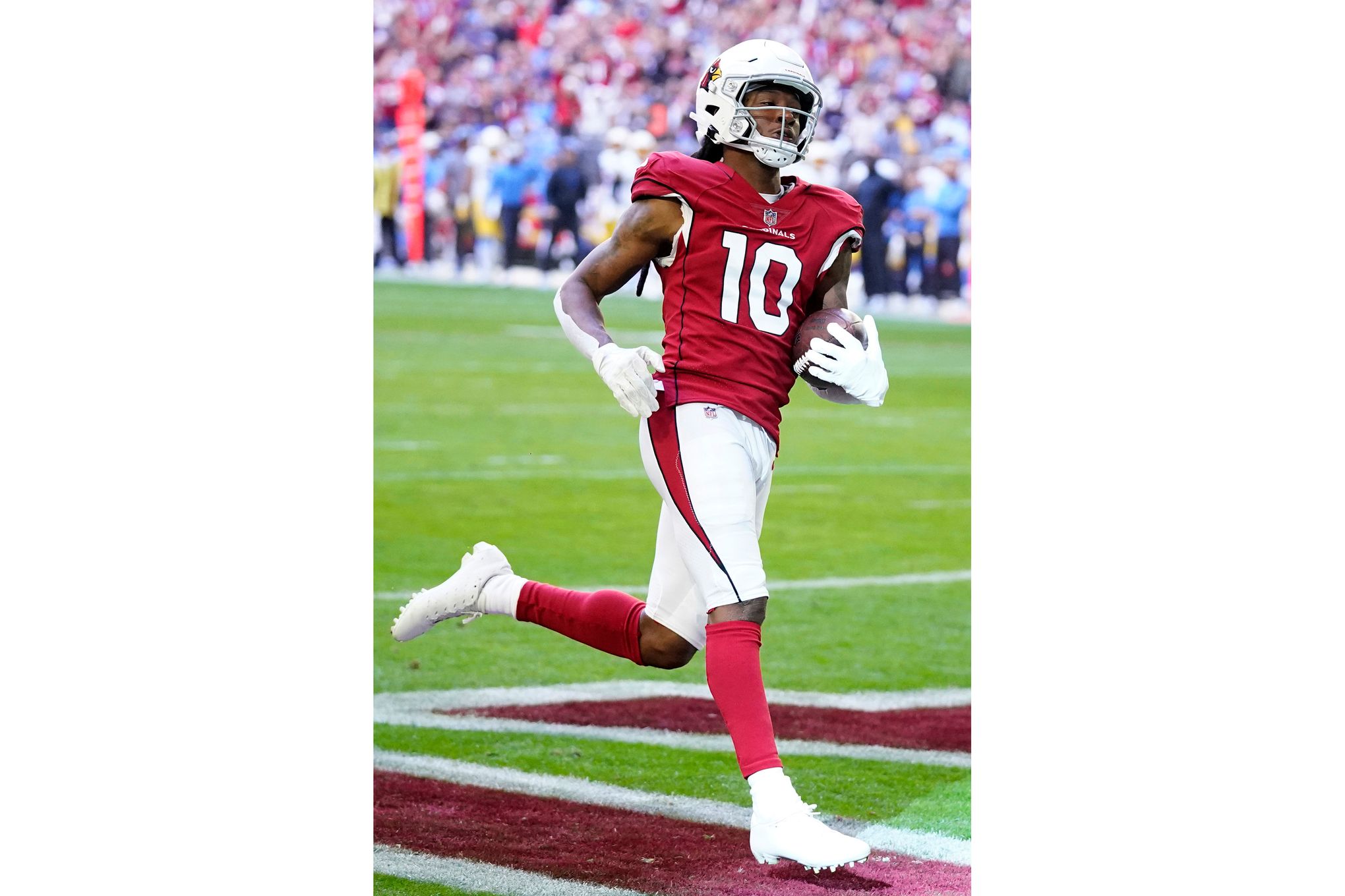 Arizona Cardinals wide receiver DeAndre Hopkins (10) carries the ball  against the Detroit Lions during an