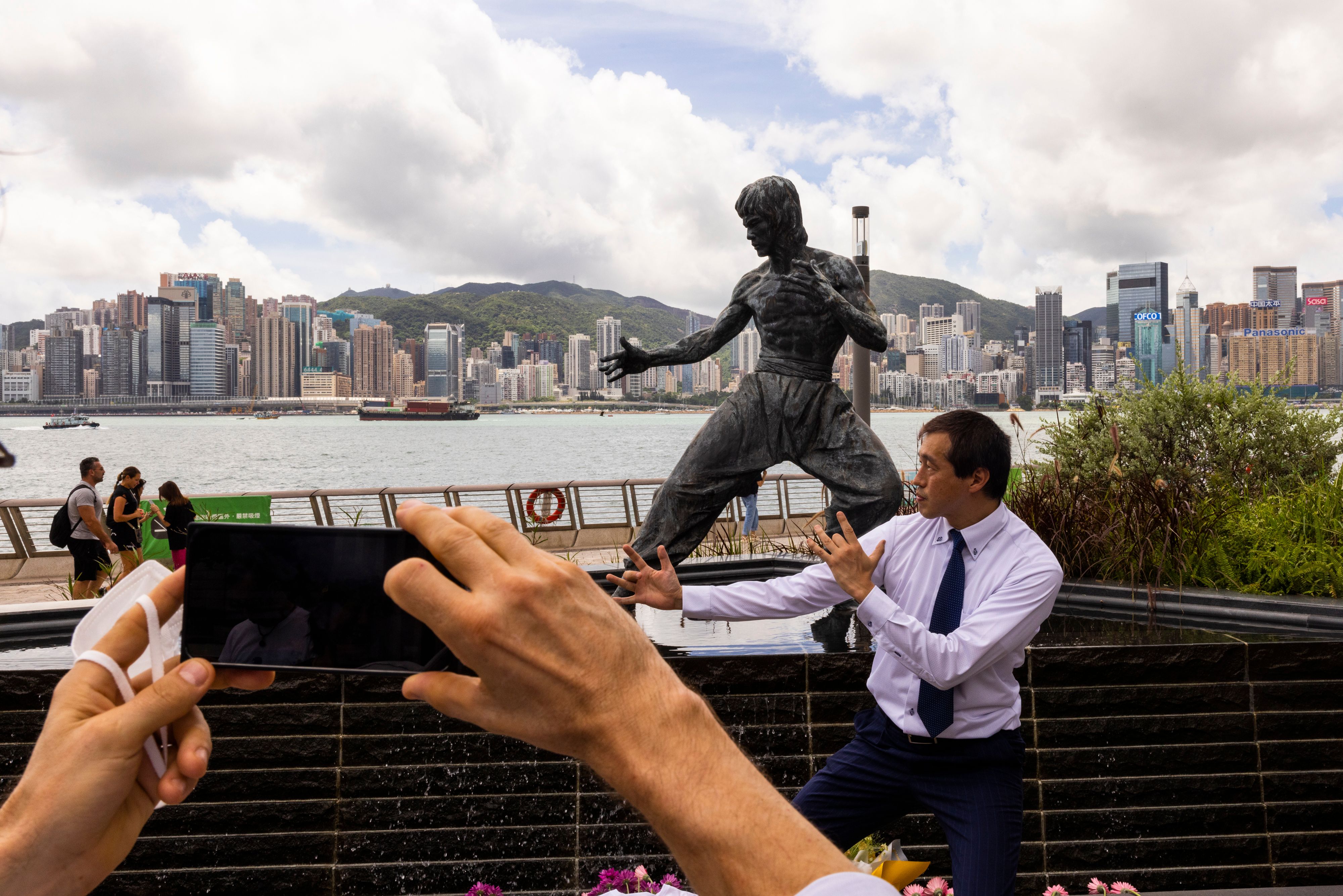 Fans of martial arts legend Bruce Lee fondly remember his life philosophy 50 years after his death The Seattle Times