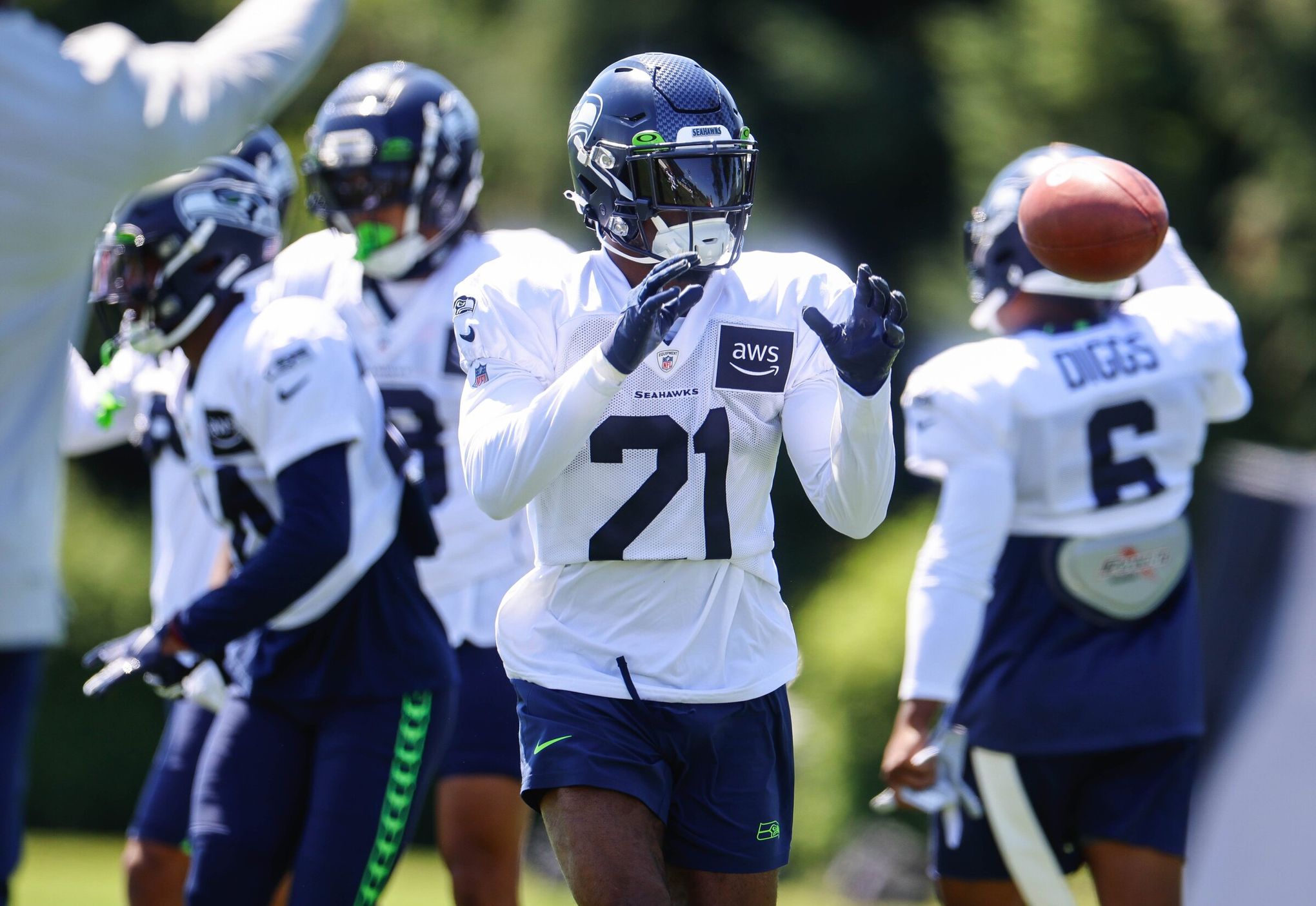 BREAKING: Seahawks Sign A CB, Devon Witherspoon HOLDOUT At