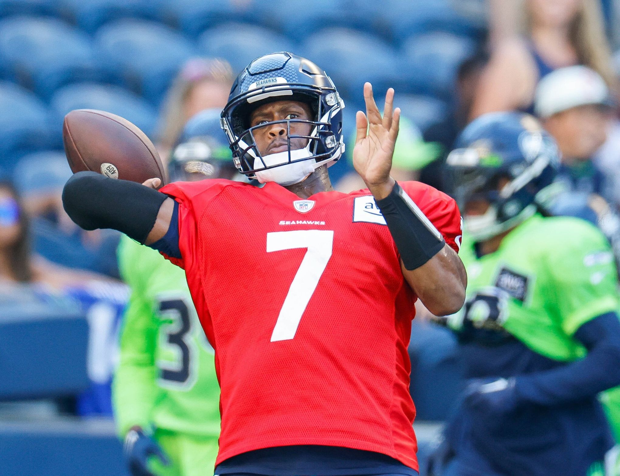 Geno Smith looks good on offense while Boye Mafe tops defense in Seahawks'  mock game