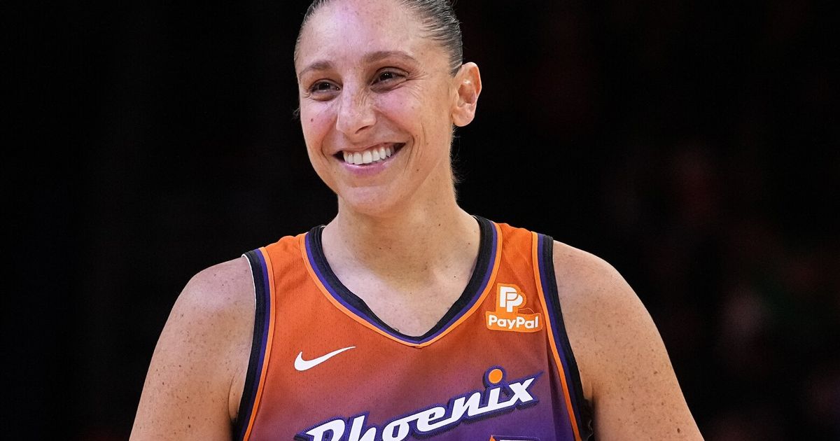 Diana Taurasi becomes first WNBA player to reach 10,000 points, scoring ...