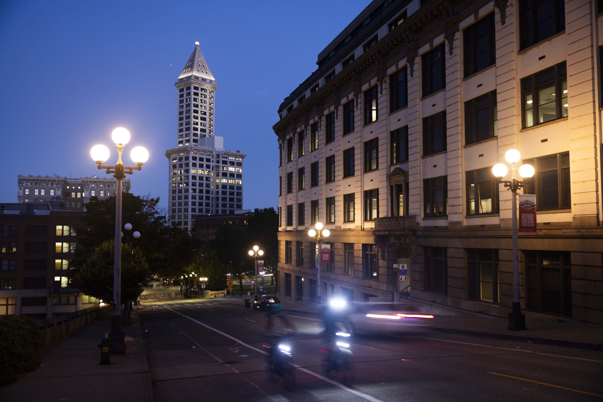 Seattle's historic Smith Tower is for sale | The Seattle Times