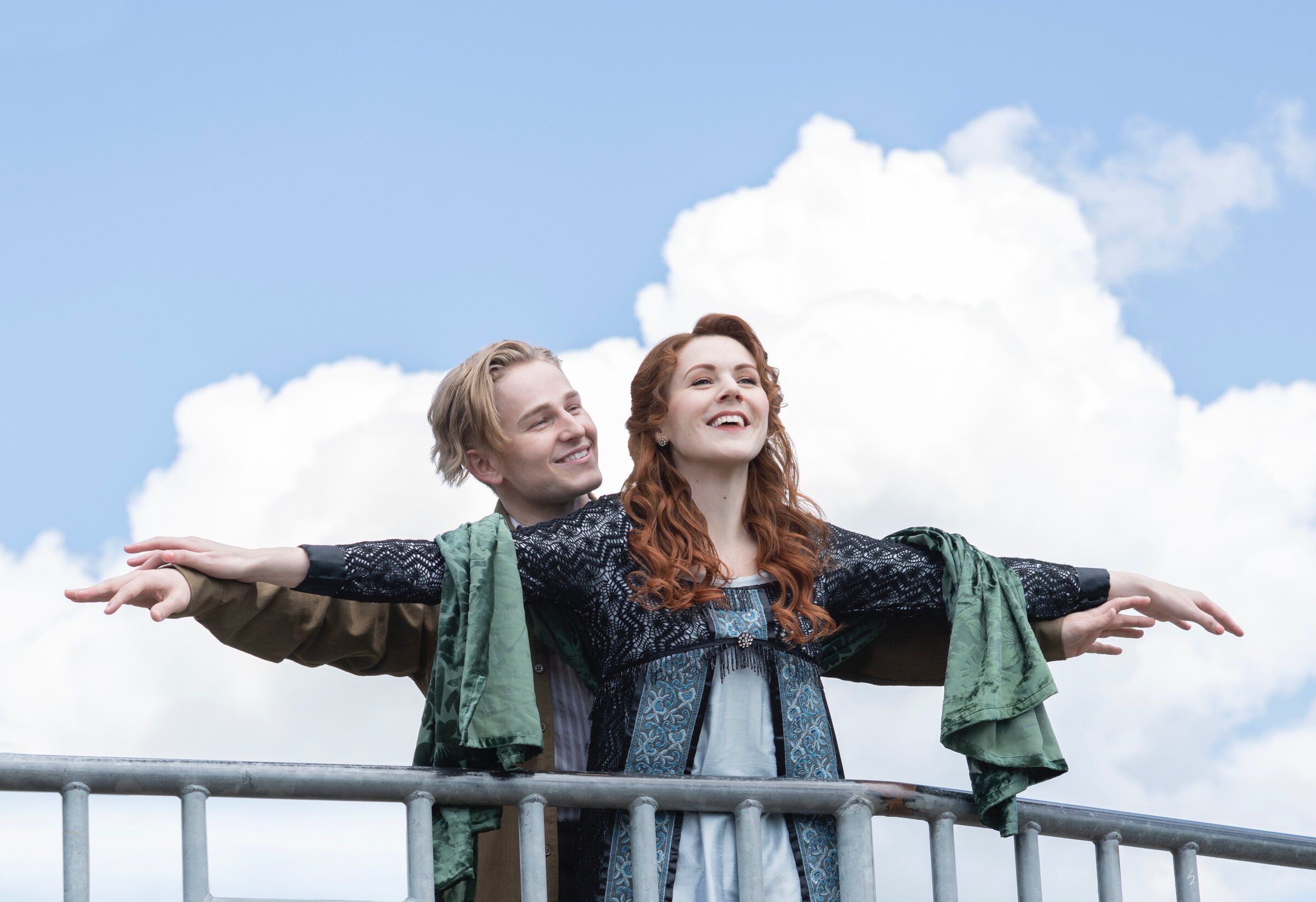 cinema staff 「Seattle meets realism」 roland halbe captures the testing of AR on wild silk at