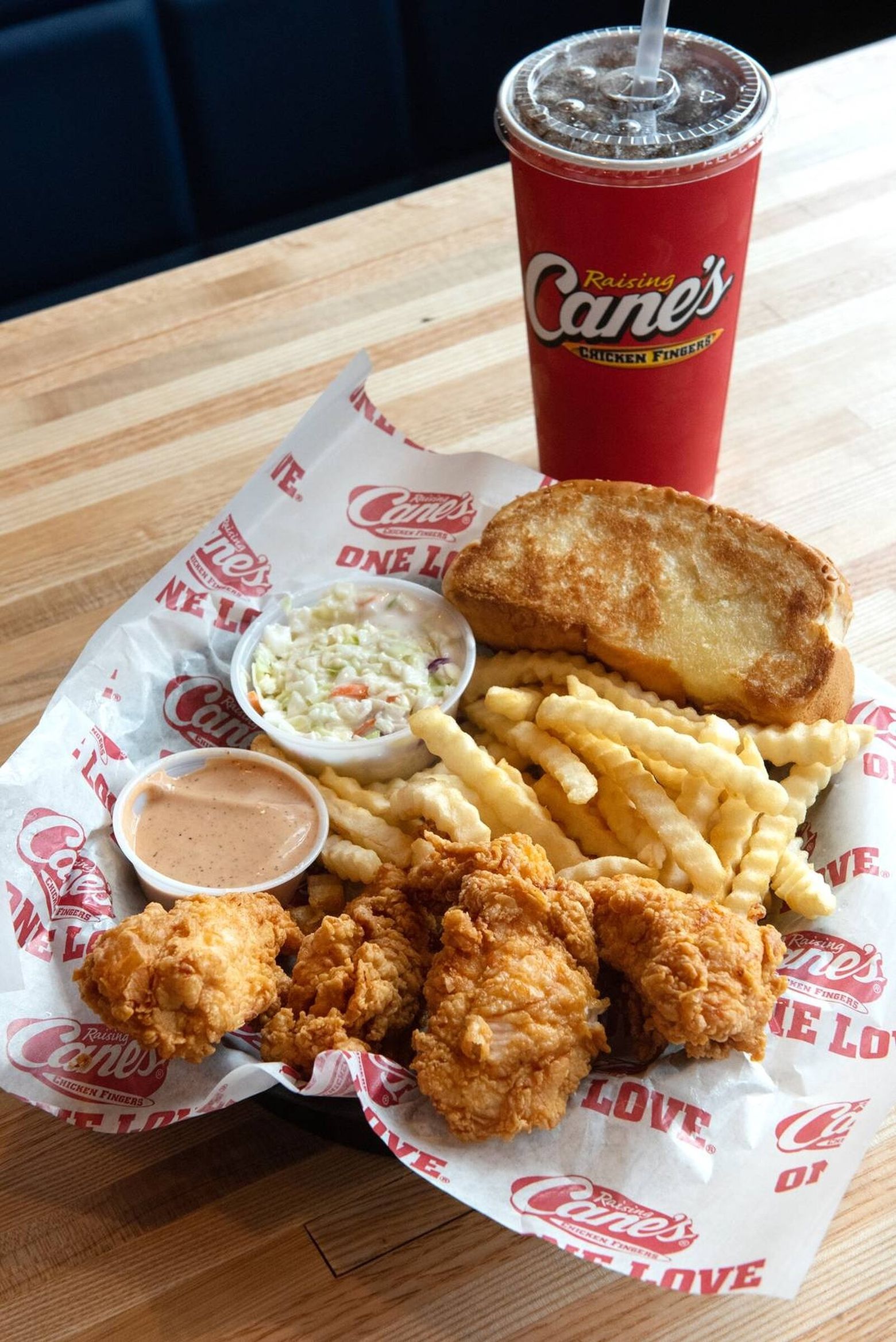 Raising Cane's first chicken restaurant in Tampa Bay to open