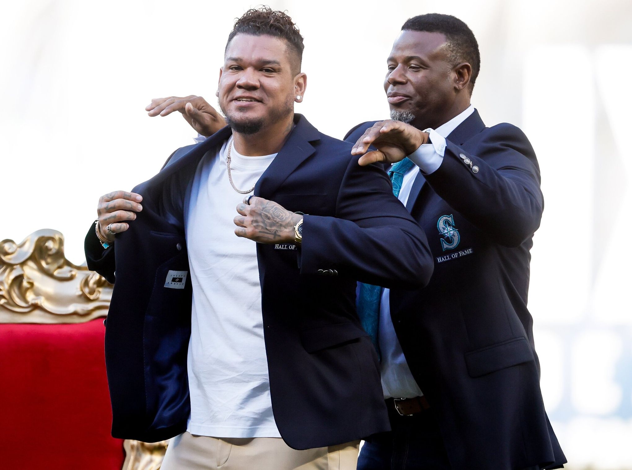 King' Felix Hernandez takes his throne as part of Mariners Hall of