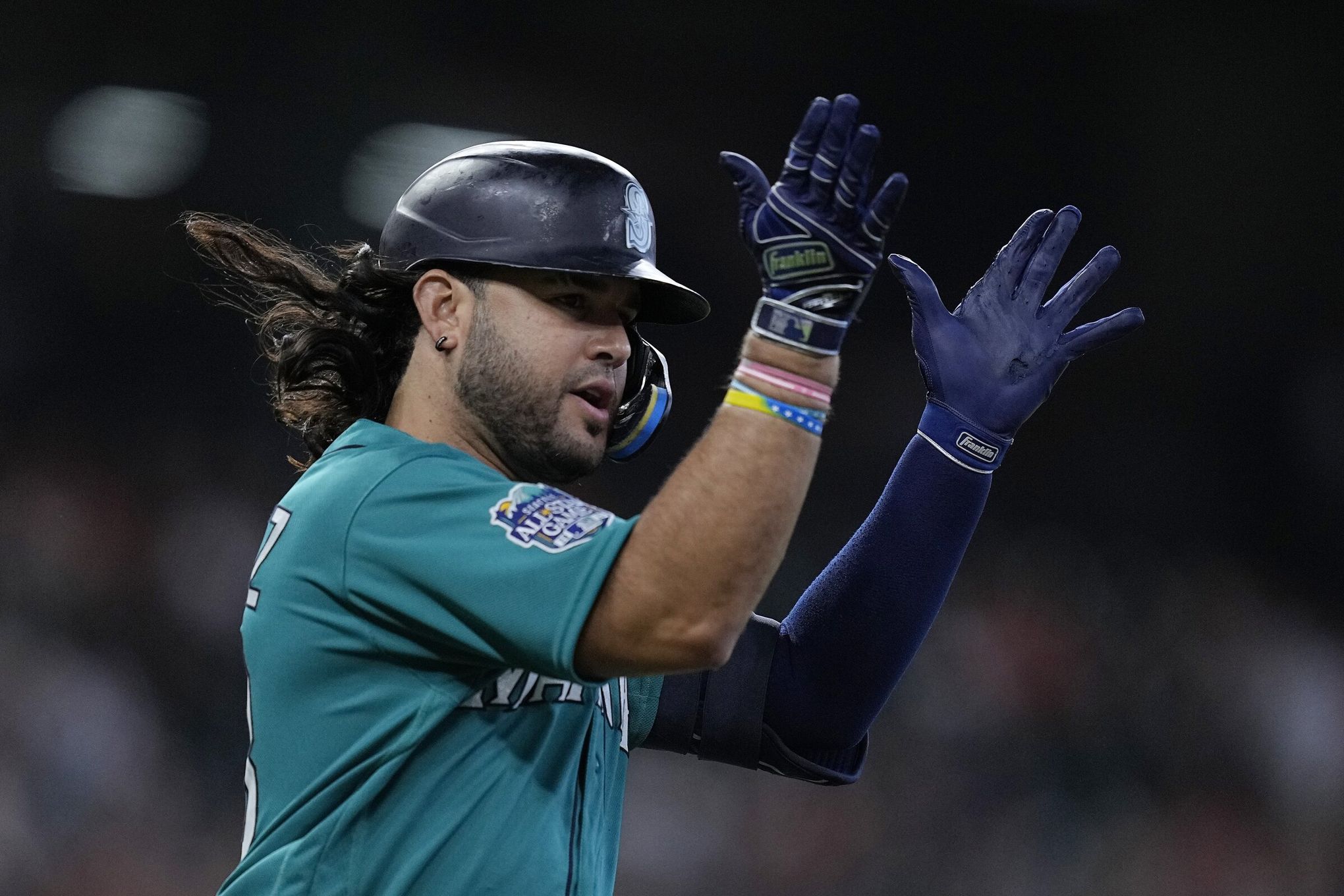 Moore homers twice and Rodriguez sets hits record as Mariners rout Astros