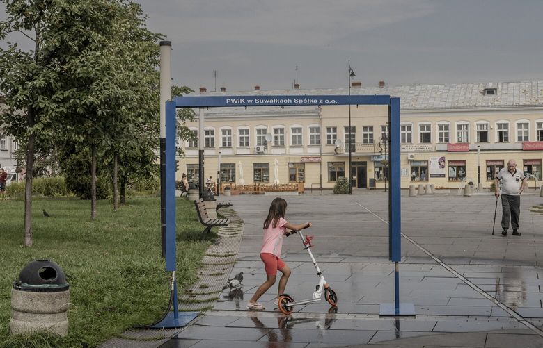 A park area at the center of town in Suwalki, Poland, Aug. 17, 2023. Polish authorities have issued dire warnings that the Suwalki Gap, on Poland’s northern border between Russia and Belarus, is under threat, but locals say that is just election-related fear-mongering. (Kasia Strek/The New York Times)