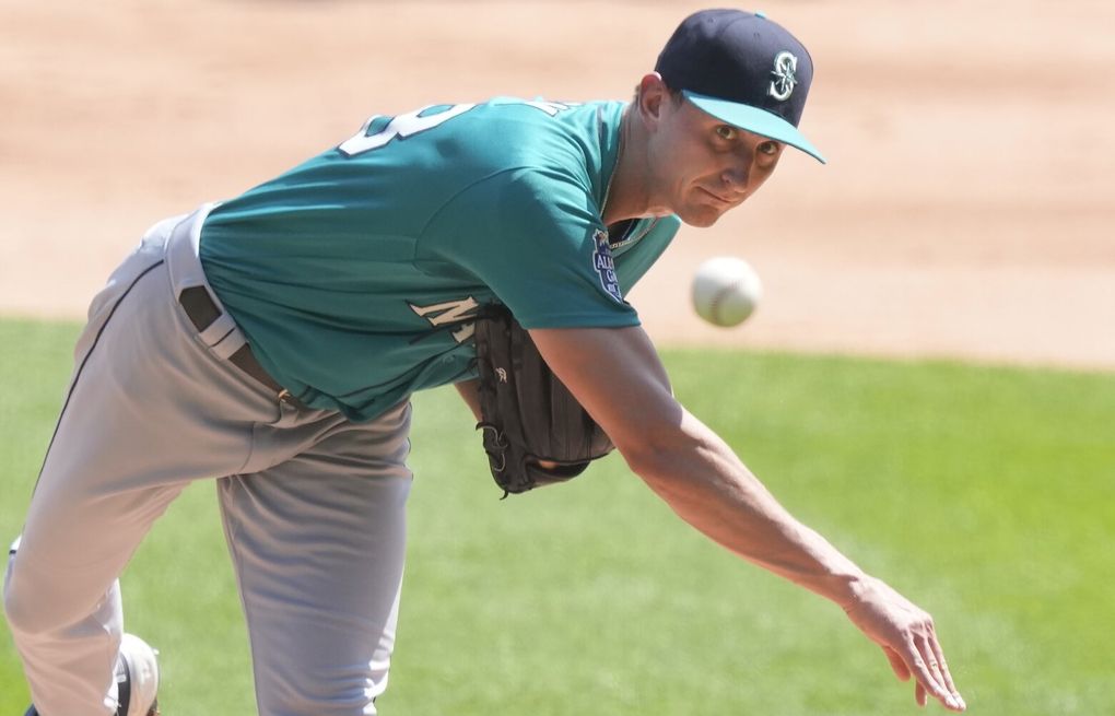 Mariners blow leads, lose 10-8 to Indians, Professional/National Sports