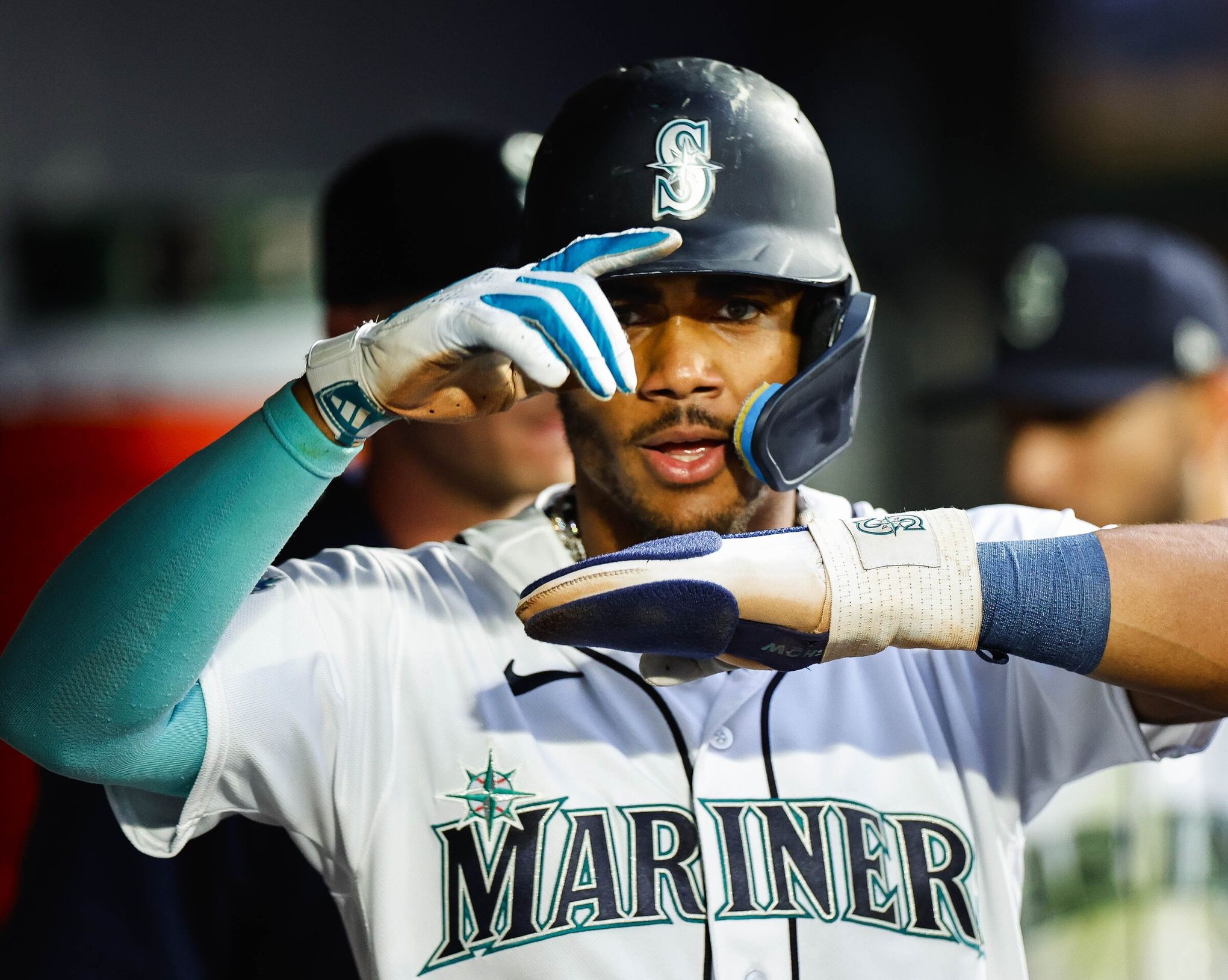 Mariners' Julio Rodriguez a late scratch vs. A's with continued