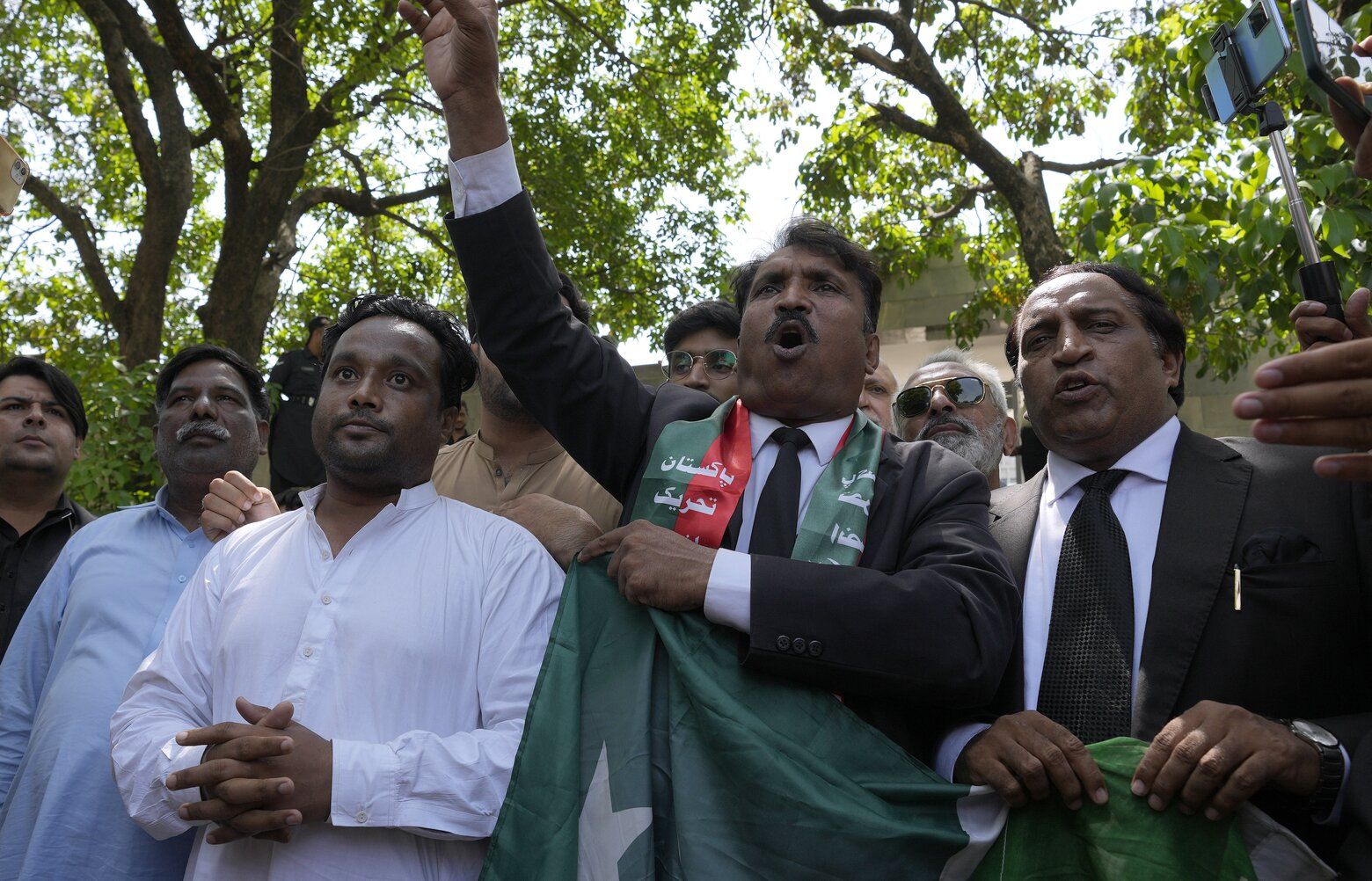 Pakistani Court Suspends The Corruption Conviction And Sentence Of ...