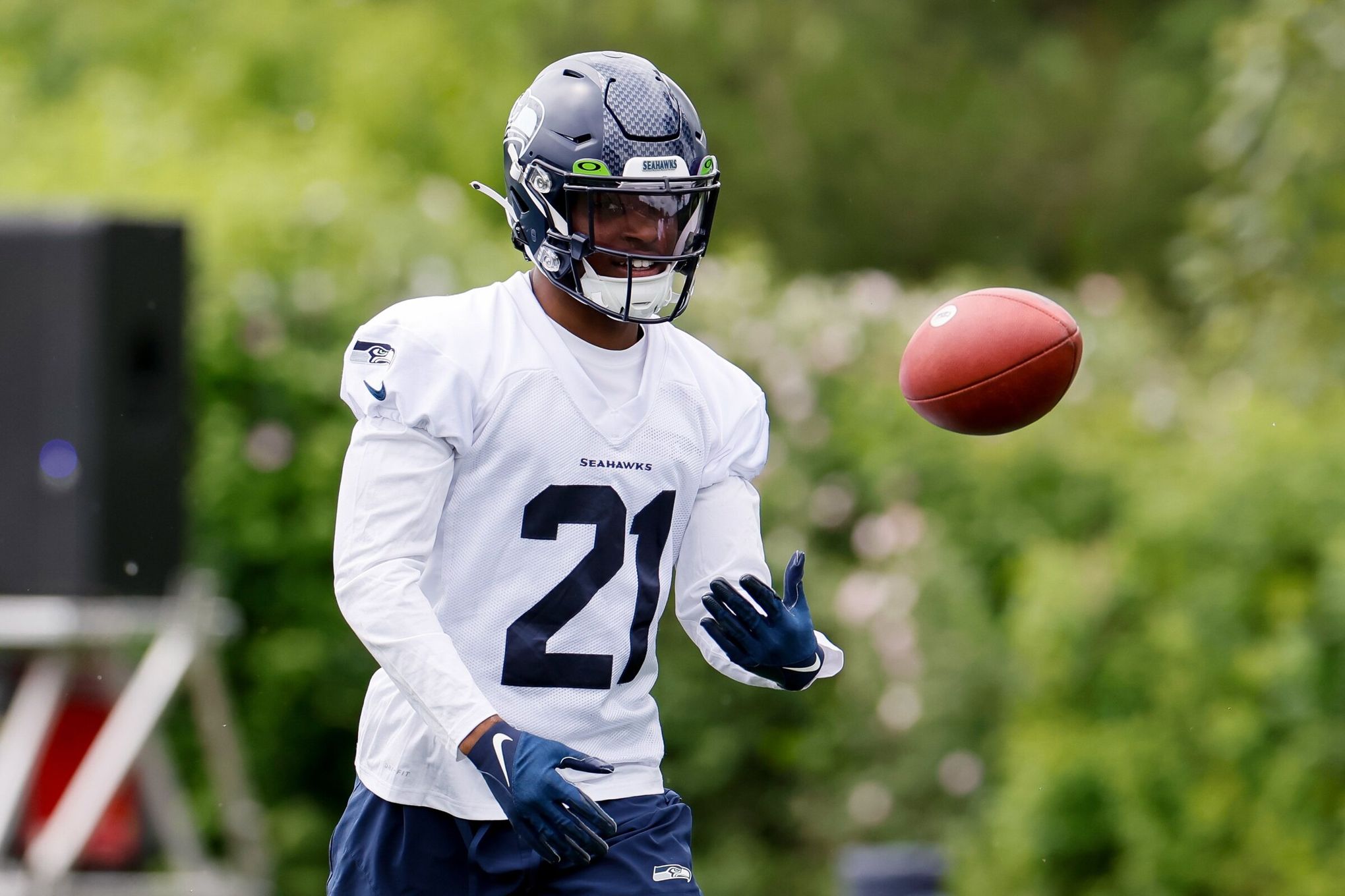 Seahawks still await return of Devon Witherspoon and Jamal Adams to  secondary | The Seattle Times