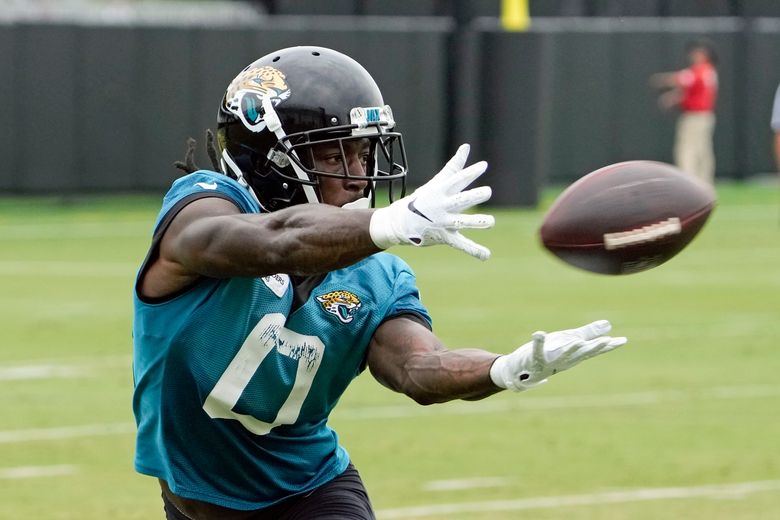 Jaguars keep playoff hopes alive – Friday Morning Sports Update