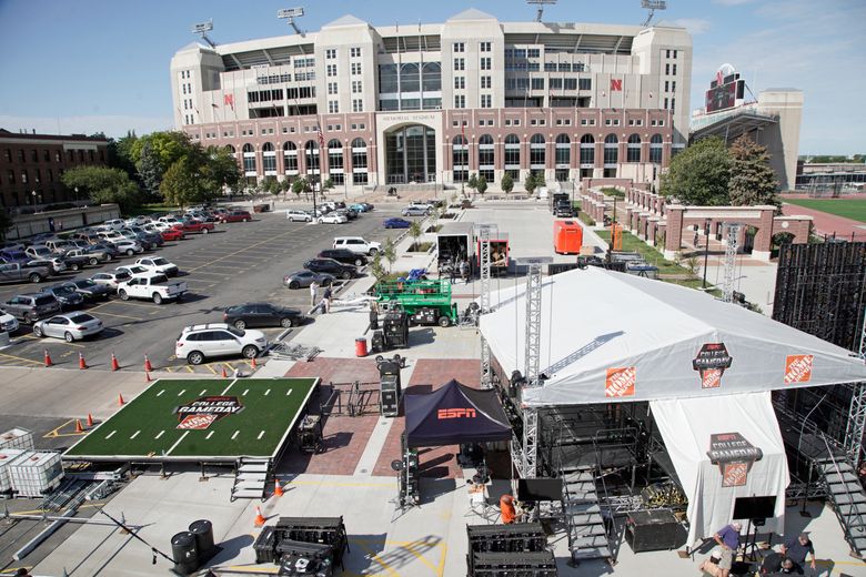 Who is The Bear on College GameDay? Where is he now?