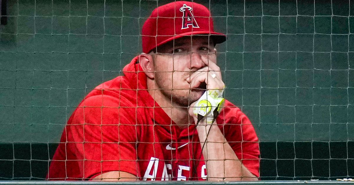 Mike Trout day to day after taking pitch off hand in Angels' win - Los  Angeles Times