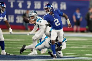 Jones plays like $40 million man for Giants in 21-18 preseason win over  Panthers