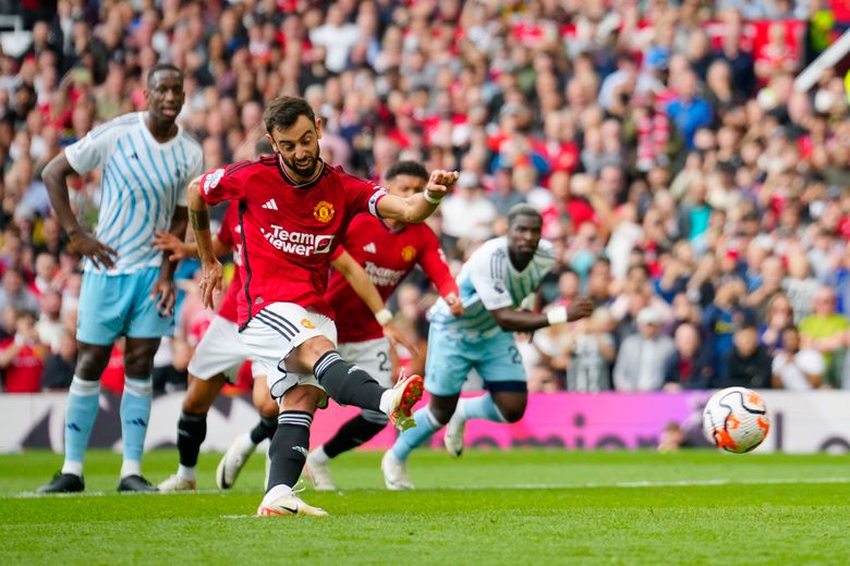 Manchester United continue unbeaten run in pre-season, beat Arsenal 2-0