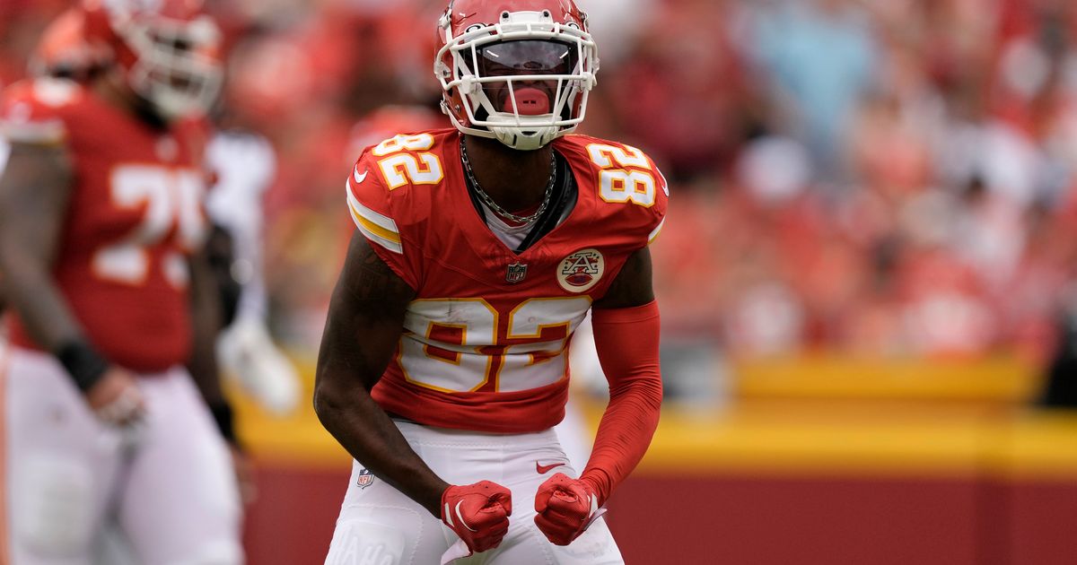 Chiefs news: Is K.C. out of D.J. Chark discussion?