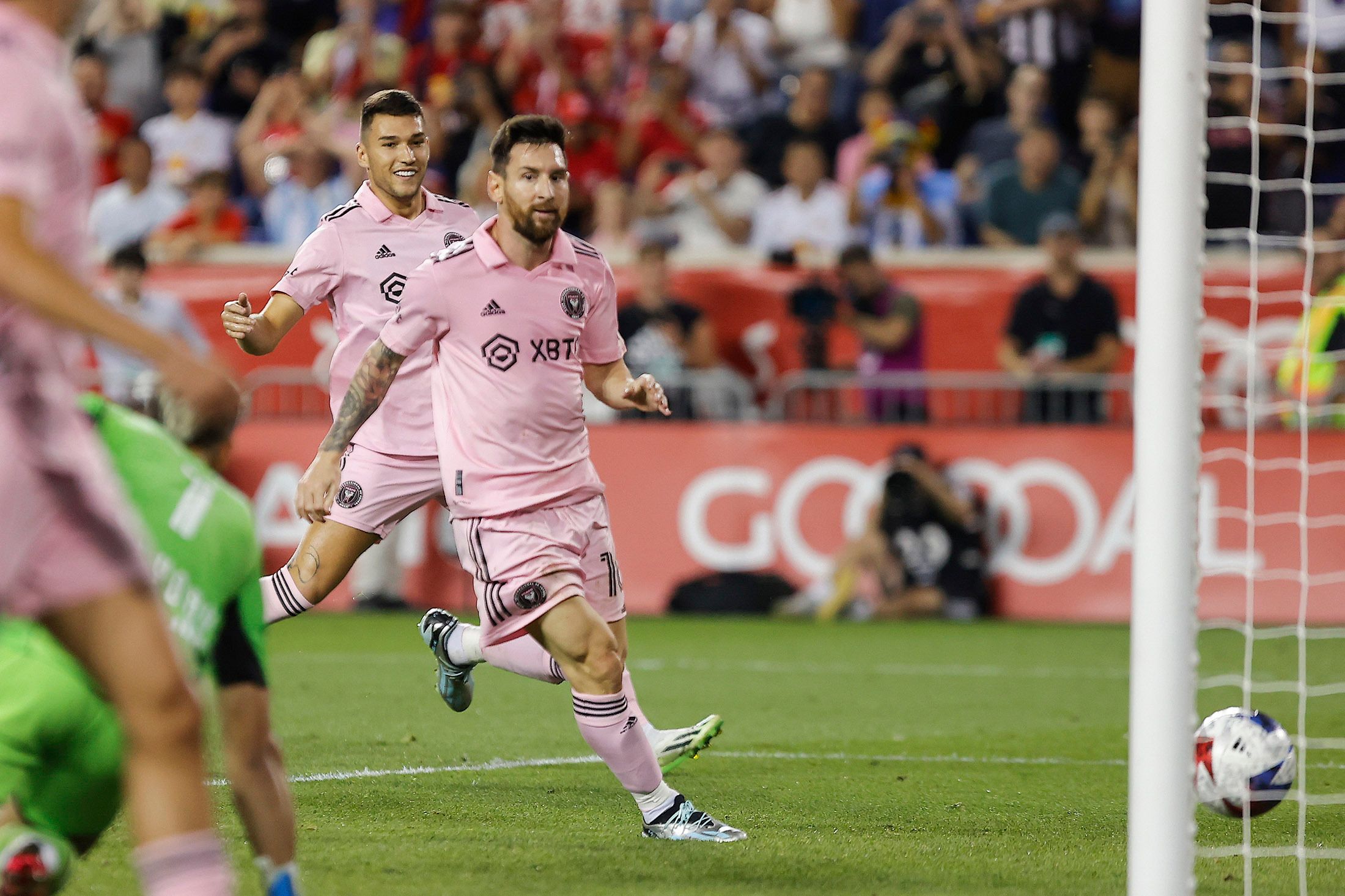 Messi Scores Dazzling Goal In MLS Debut, Leads Miami Over New York Red ...