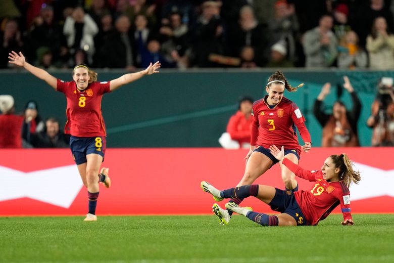 Carmona fires Spain into World Cup final with 2-1 win over Sweden