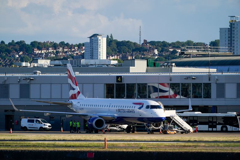 Bank holiday technical issue is latest glitch to hit UK air