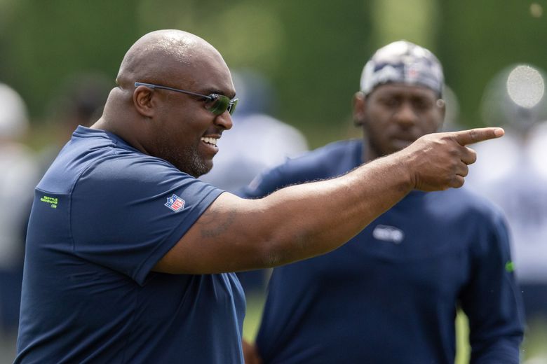 Seahawks announce Clint Hurtt as defensive coordinator, finalize coaching  staff for 2022 season