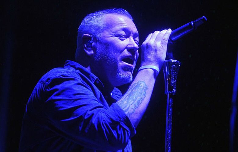 Steve Harwell of Smash Mouth performs at 90sFEST Pop Culture and Music Festival on Sept. 12, 2015 in Brooklyn, New York. (Brad Barket/Getty Images for 90sFEST/TNS)