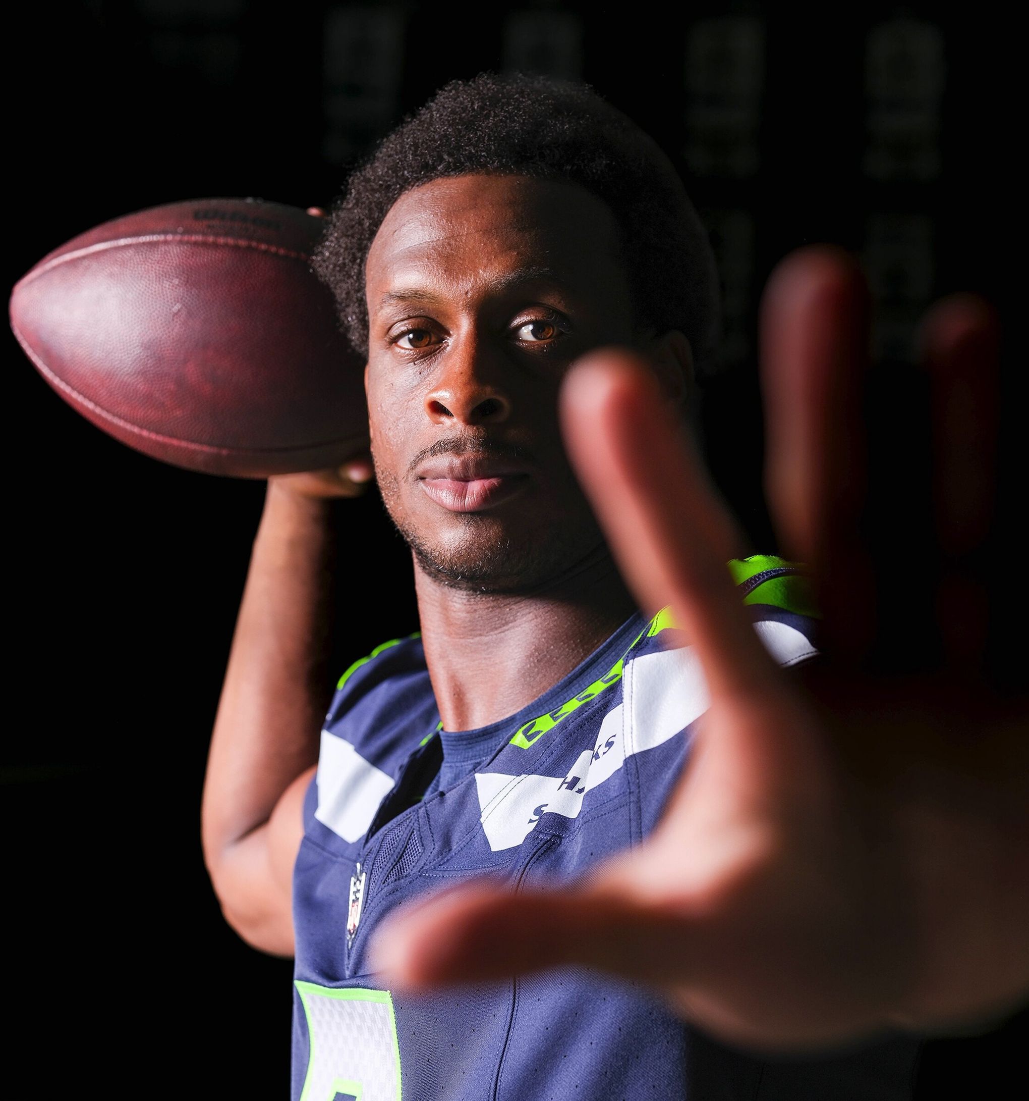 It's a high-stakes game, and the Seahawks and Geno Smith are betting on  themselves