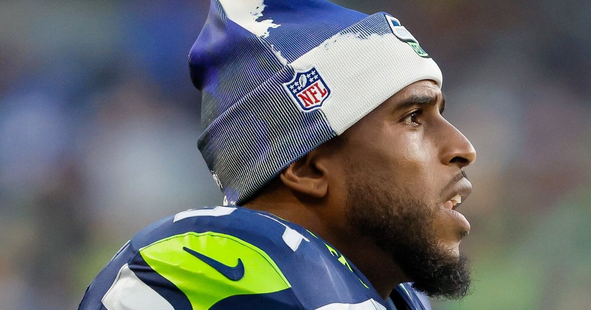 Seahawks' Bobby Wagner, Pete Carroll share 'moment of appreciation