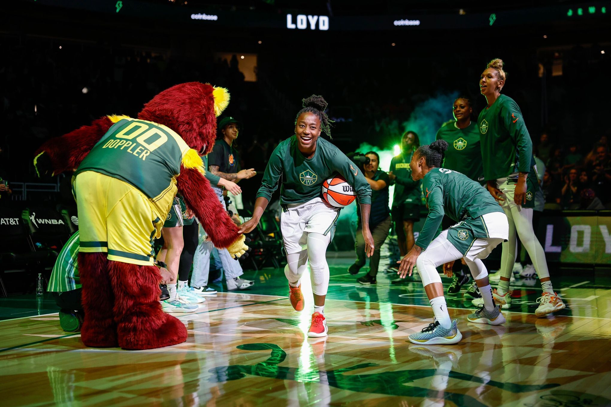 Google signs deal with WNBA to present league's playoffs