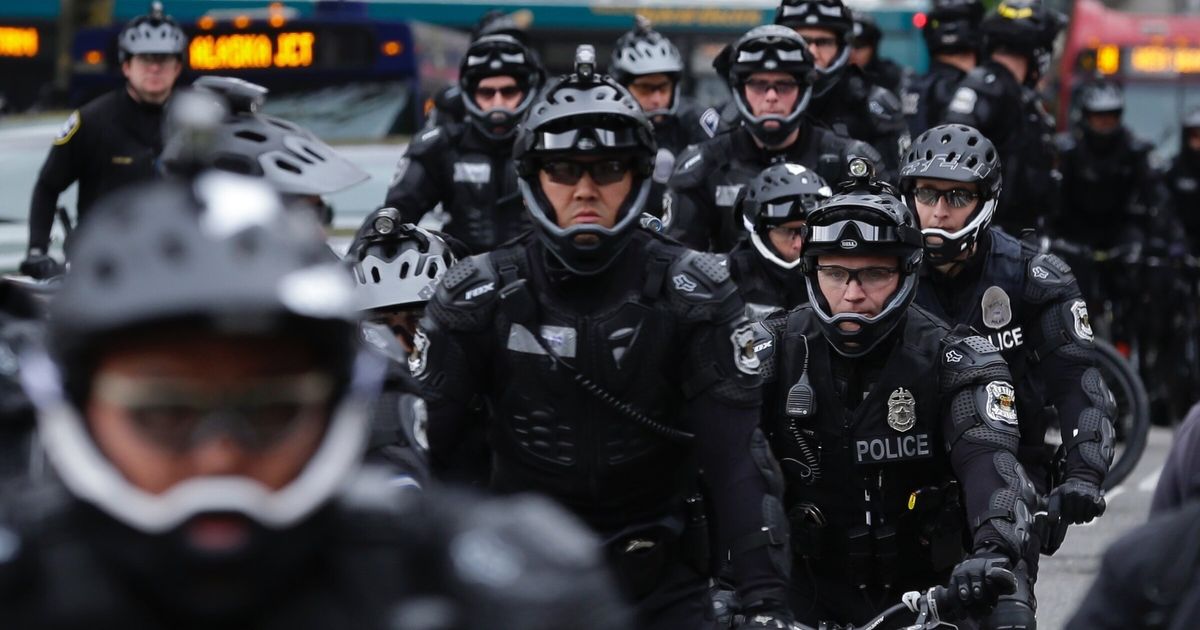 “感到更安全了吗？”西雅图警察工会的蔑视情绪仍然显露出来