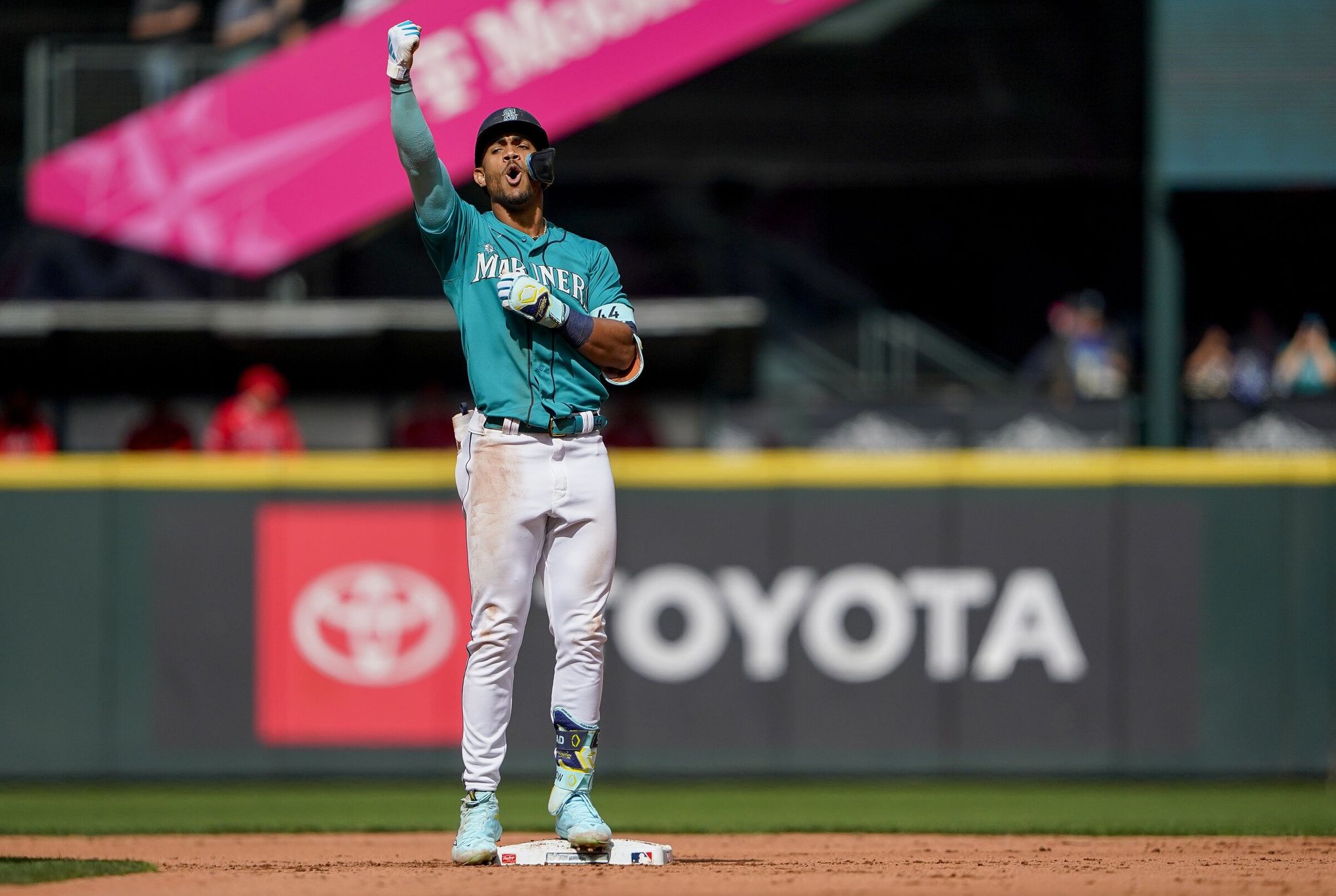 Seattle Mariners Win Again as Julio Rodriguez Joins Another Historic List -  Fastball