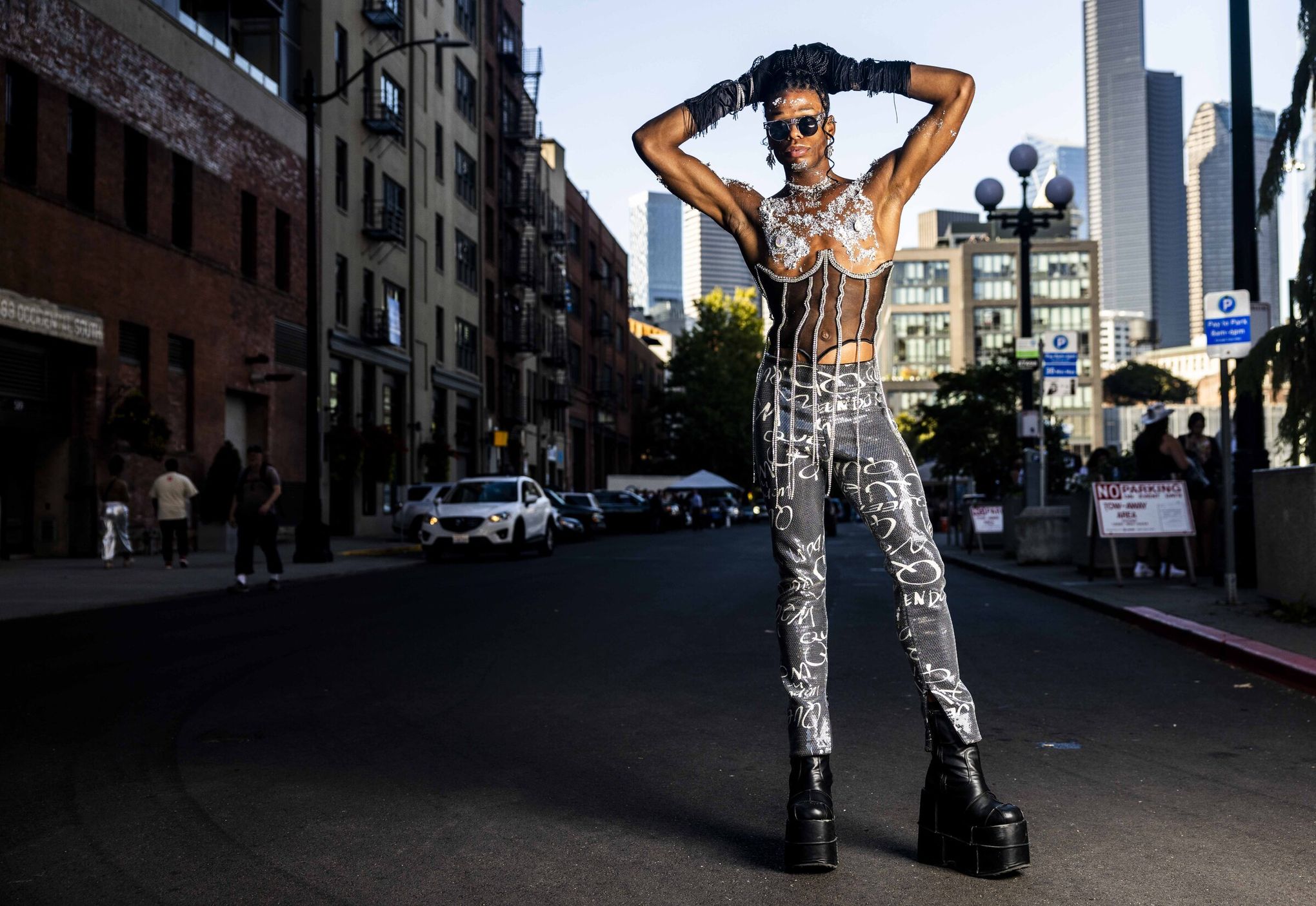 Silver-clad Beyoncé fans turn out for star's Vancouver show