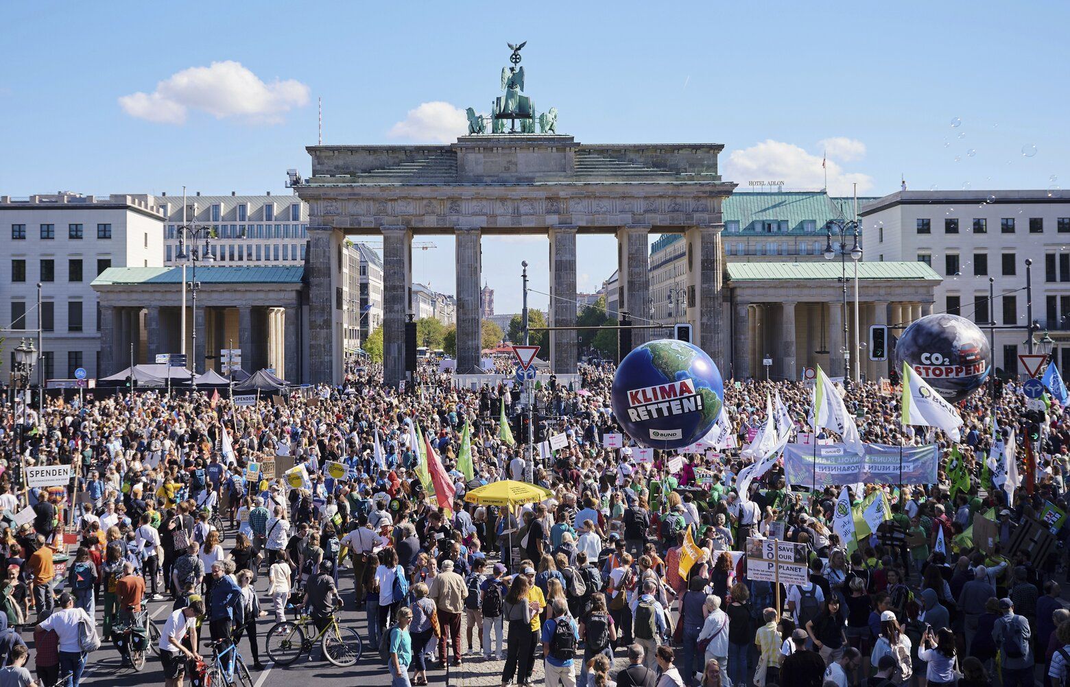 Climate Protesters Around The World Are Calling For An End To Fossils ...