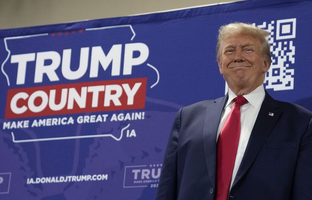 Trump launches his fall push in Iowa to lock in his lead before the first  Republican caucuses | The Seattle Times